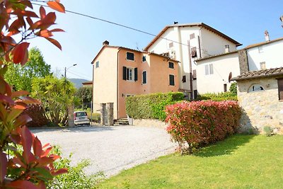 Romantisch vakantiehuis in Pescaglia met grot...