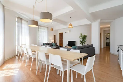 Modernes Apartment für 13 Gäste