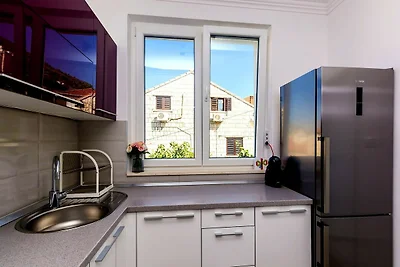 Rustykalna kamienna willa z basenem i ogrodem