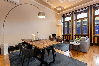 Geräumiges, modernes Apartment in Porto