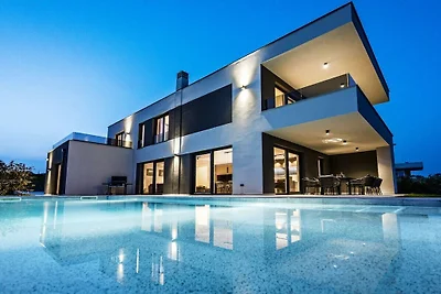 Villa in Medulin mit Schwimmbecken