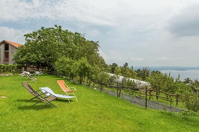 Bauernhaus in Verbania mit Garten