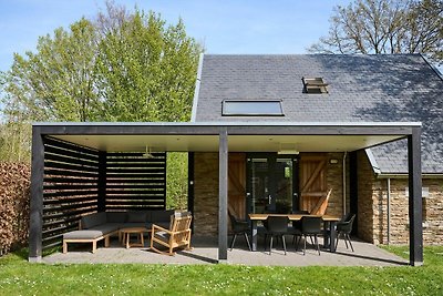 Bella villa con veranda a 4 km da Maastricht