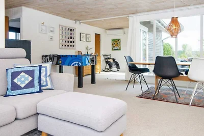 6 person holiday home in Ebeltoft