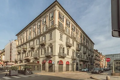 Wohnung in Torino mit Balkon und Parken