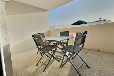 Modernes Studio in der Nähe des Mittelmeers