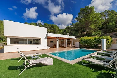 Gezellige villa in St Josep met privé zwembad