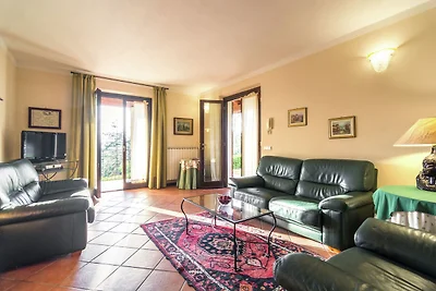 Villa a Lonnano con piscina