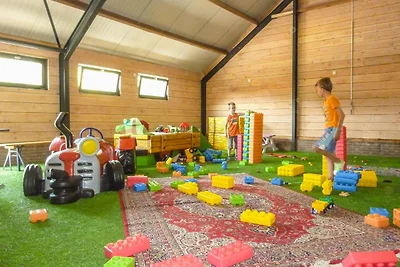 Accogliente chalet in un parco vacanze