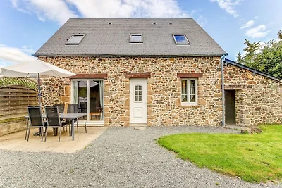 Ferienhaus mit Garten in Brainville