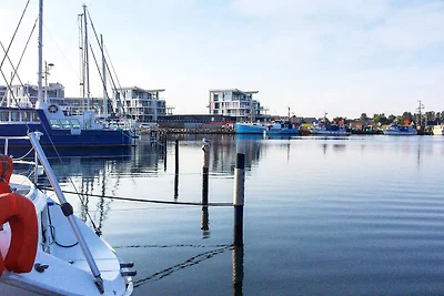 Moderne Auszeit direkt am Wasser