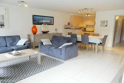 Stilvolle Wohnung mit Garage