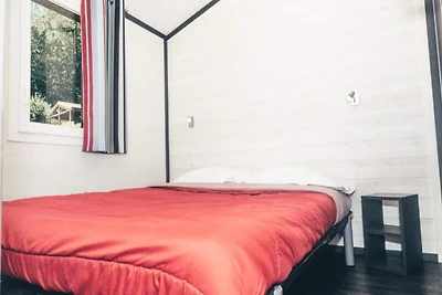 Wohnung in Lot mit Pool und Märkten