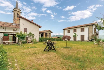 Grande casa nella campagna piemontese adatta ...