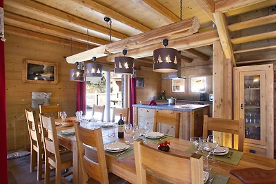 Schönes Chalet mit Sauna und privatem Pool