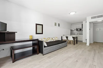 Apartment an der Riviera in Grasse mit Balkon