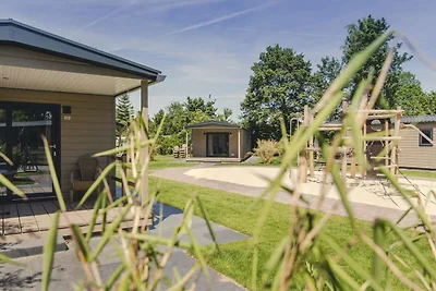 Malerische Veranda-Lodges in Overijssel
