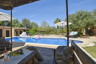 Schönes Ferienhaus mit privatem Pool