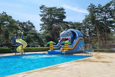 Mobilheim mit Gemeinschaftspool (6 Personen)