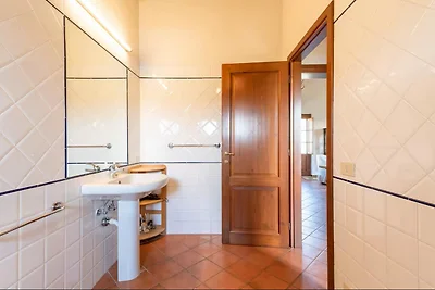 Appartamento a Laterina con giardino