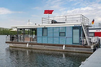 Havel Houseboat Serenity