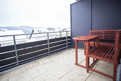 Helle Wohnung bei Winterberg mit Balkon