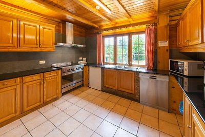 Ruim chalet in Durbuy op 200 m van de...