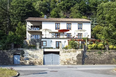 Apartamento vacacional en Pirna con piscina.