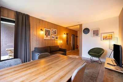 Moderne Wohnung mit Parkanlage