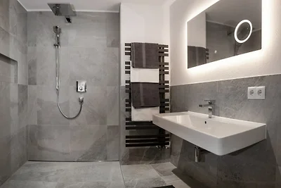 Alpenapartment mit Aussicht und Garten