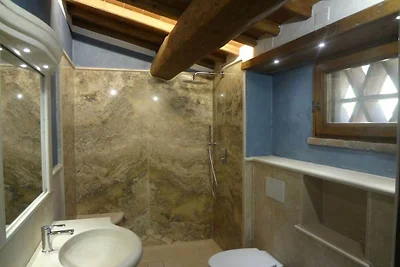 Wohnung in Bucine mit Schwimmbecken