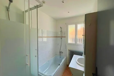 Villa in St Denis mit Pool und Blick auf die...