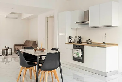 Zentrale 1BDR/4P-Wohnung in Ventimiglia