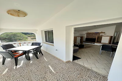 Apartment Didovi Dvori 2 with jacuzzi