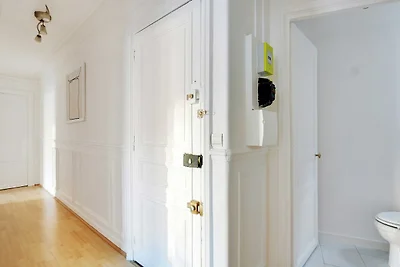 Ervaar de Parijse levensstijl: 2BR nabij Port...