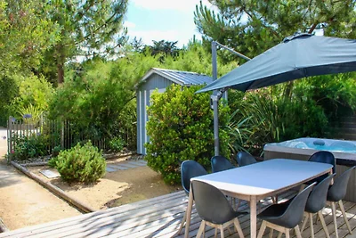 Villa in Pays-de-Monts met privéspa