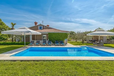 Villa a Selina con piscina