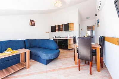 Wohnung, 350 m vom Strand Ponga entfernt