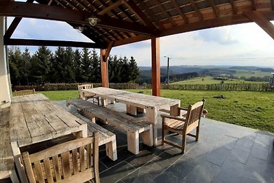 Geräumiges Ferienhaus in Houffalize mit Sauna