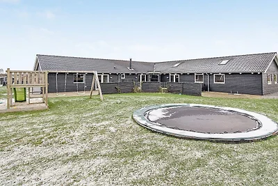 Luxuriöse Unterkunft mit Pool in Kegnaes