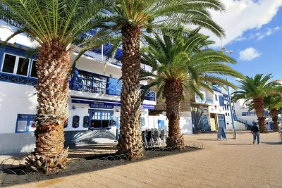 Modernes Apartment in Arrecife mit Terrasse