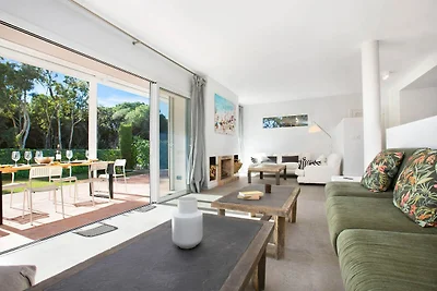 Villa in der Nähe des ruhigen Strandes Calell...
