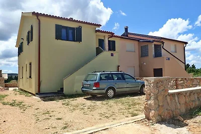 Appartement Adriana in Seline tussen berg en ...