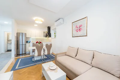 Apartments Lucija - Two Bedroom Apartment wit...