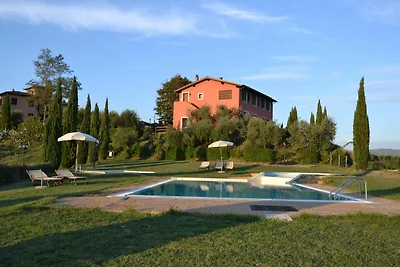 Ferienhaus mit Pool und Whirlpool