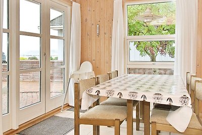 Idyllisches Ferienhaus in Strandnähe in Bjert