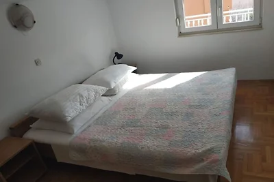 Apartments and Rooms Juradin - Classic One Be...