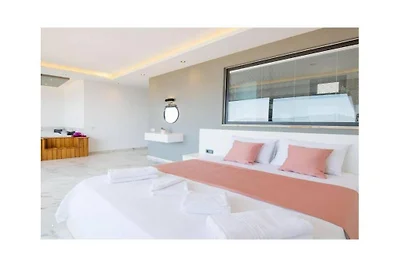 Villa a Kalkan con piscina