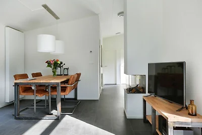 Entworfen Chalet mit Smart TV, neben BOS