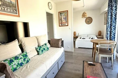 Appartamento a Hyères con balcone vista mare